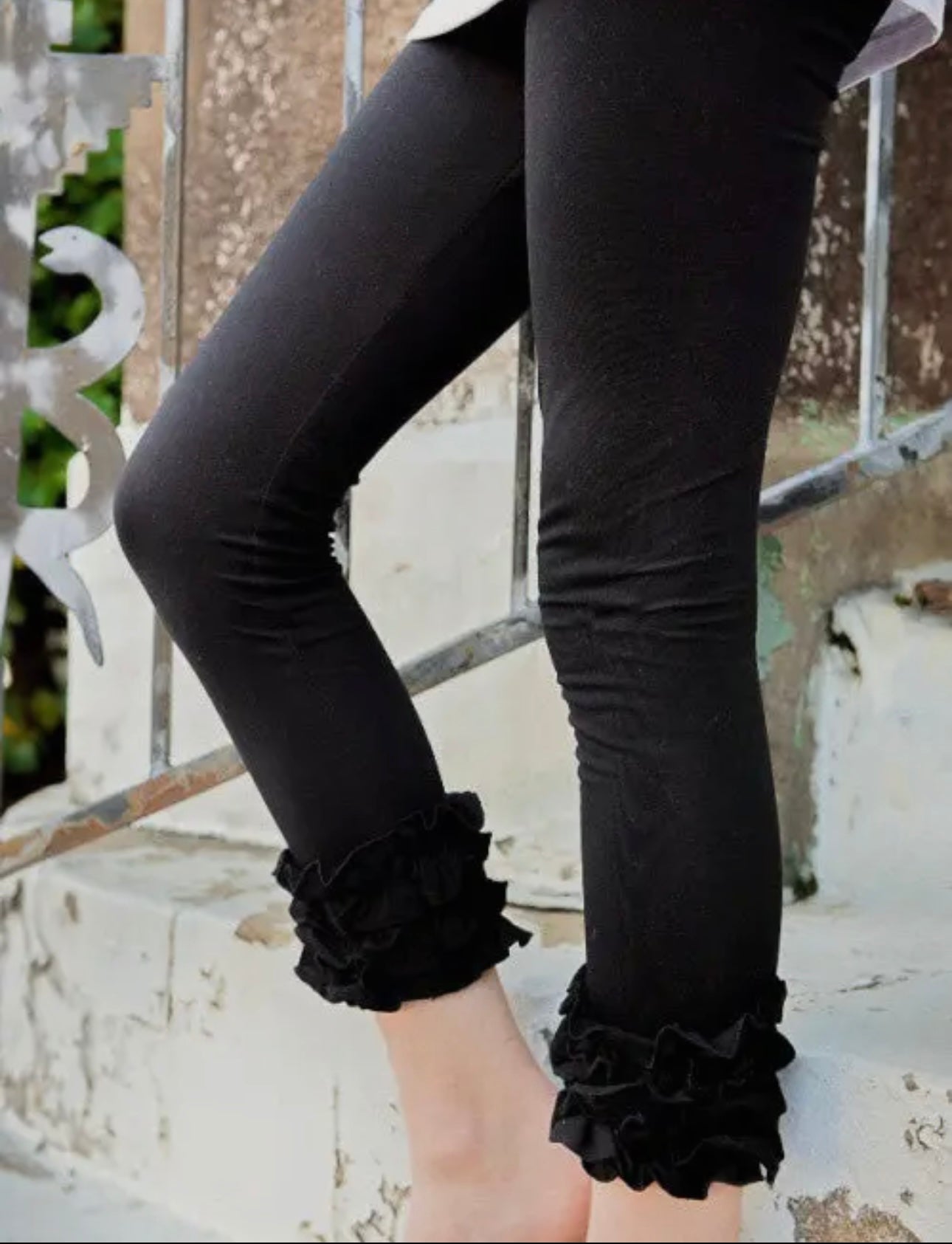 Solid Ruffled Fitted Icing Leggings