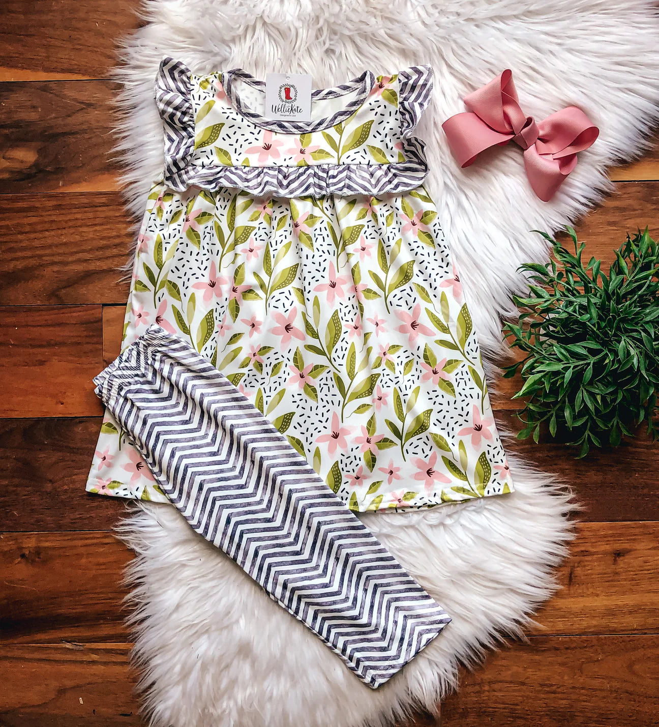 Pink Lily Capri Set by Wellie Kate