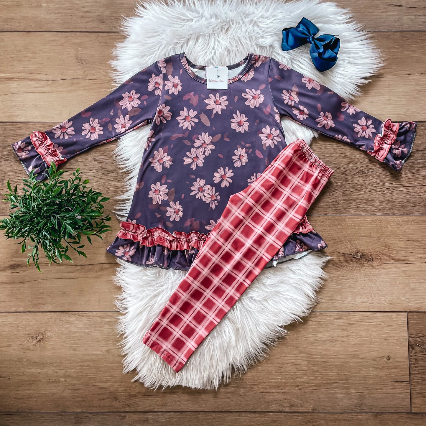 Mauve Floral Pants Set by Wellie Kate