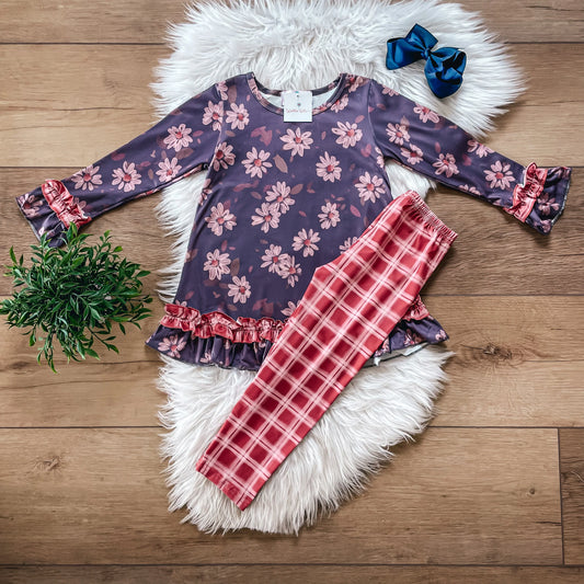 Mauve Floral Pants Set by Wellie Kate