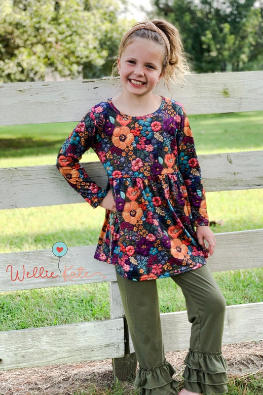 Embroidered Flowers Pants Set by Wellie Kate