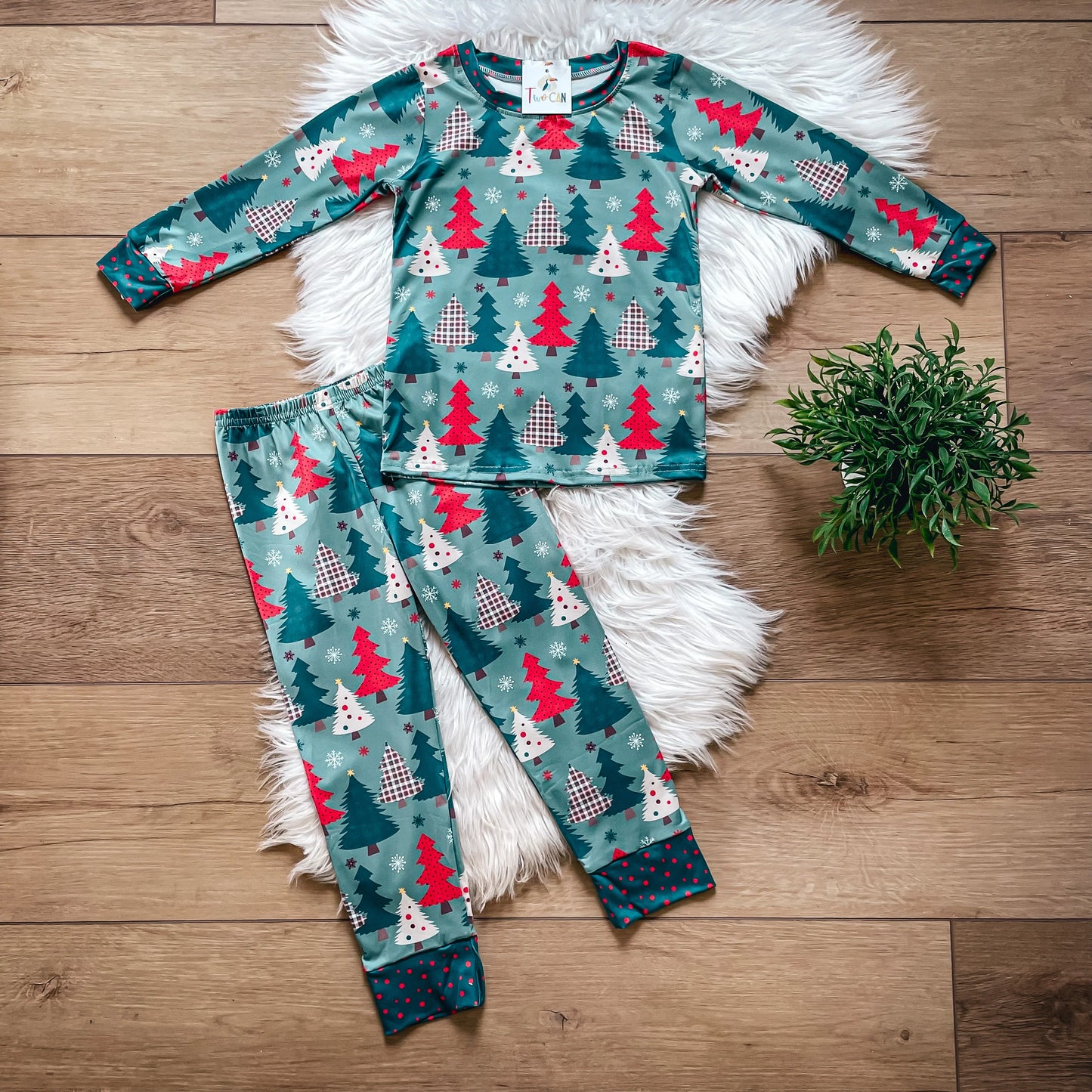 Christmas Tree Farm Lounge Set by TwoCan