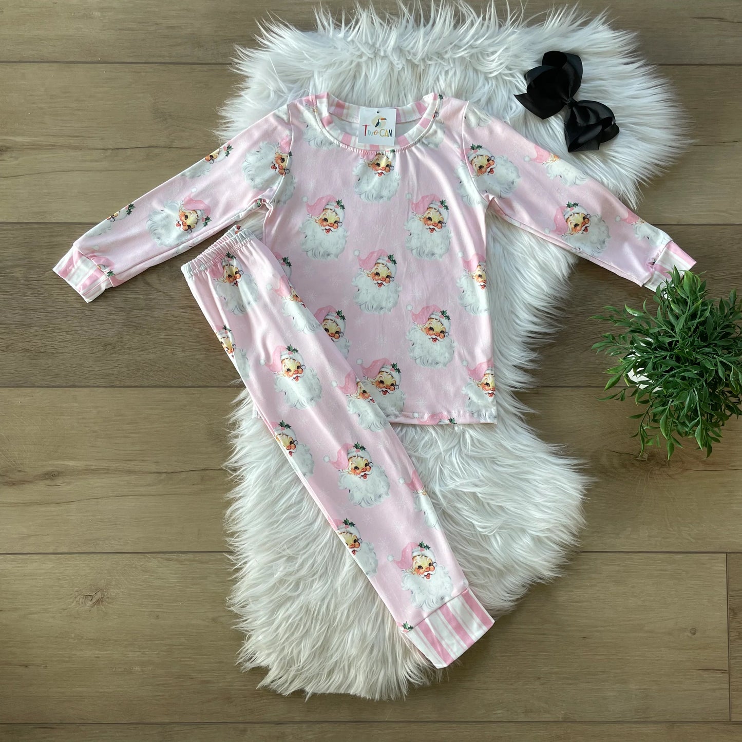 Pink Vintage Santa Set by TwoCan