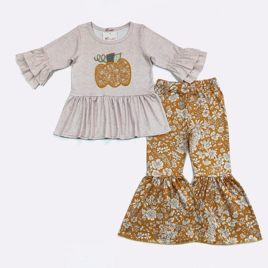 Waverly Pumpkin Set By Clover Cottage